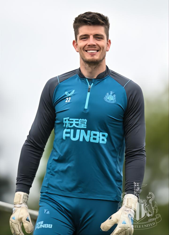 华体会下载 -包含冲刺阶段纽卡斯尔调整名单以备中超，再遭质疑环节打磨，管理层满意，团队化学反应显著的词条